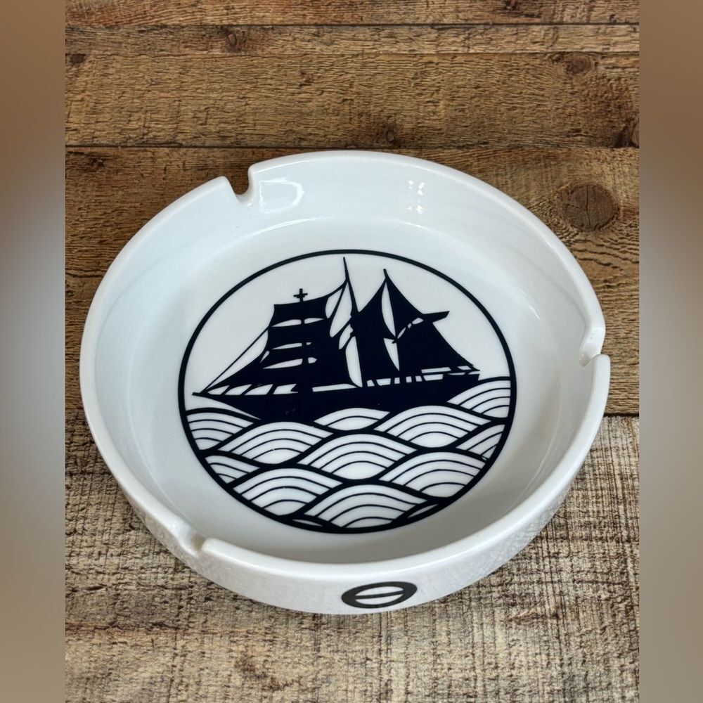 Nautical Ashtray Boat Schooner White Essentials Japan Round Ship Seascape 6.5”